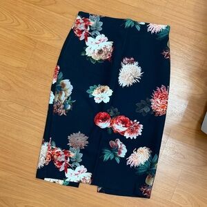 Zara Black Floral Pencil Skirt